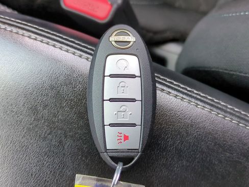 Used 2022 Nissan Kicks SV FWD image 26