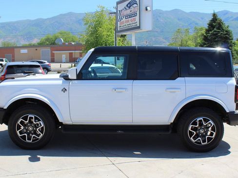 Used 2025 Ford Bronco Outer Banks AWD/4WD image 12
