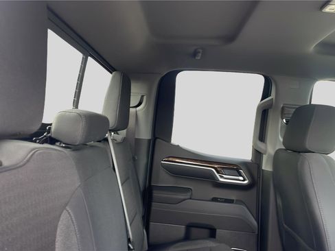 New 2026 GMC Sierra 1500 SLE image 19