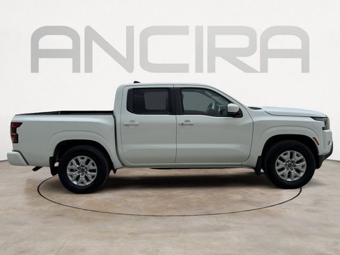 Used 2023 Nissan Frontier SV w/ SV Convenience Package RWD image 11