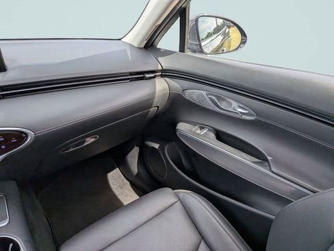 Used 2023 Genesis GV70 2.5T w/ Select Package AWD/4WD image 16