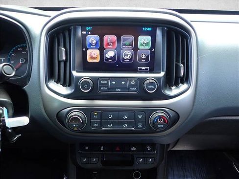 Used 2017 Chevrolet Colorado Z71 AWD/4WD image 15
