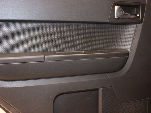 Used 2012 Ford Escape Limited image 17