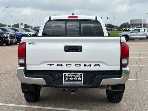 Used 2022 Toyota Tacoma SR5 w/ SR5 Appearance Package (SM) RWD image 6