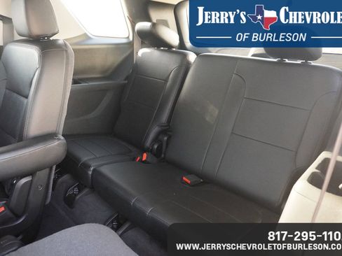 Used 2019 Chevrolet Traverse LT image 6