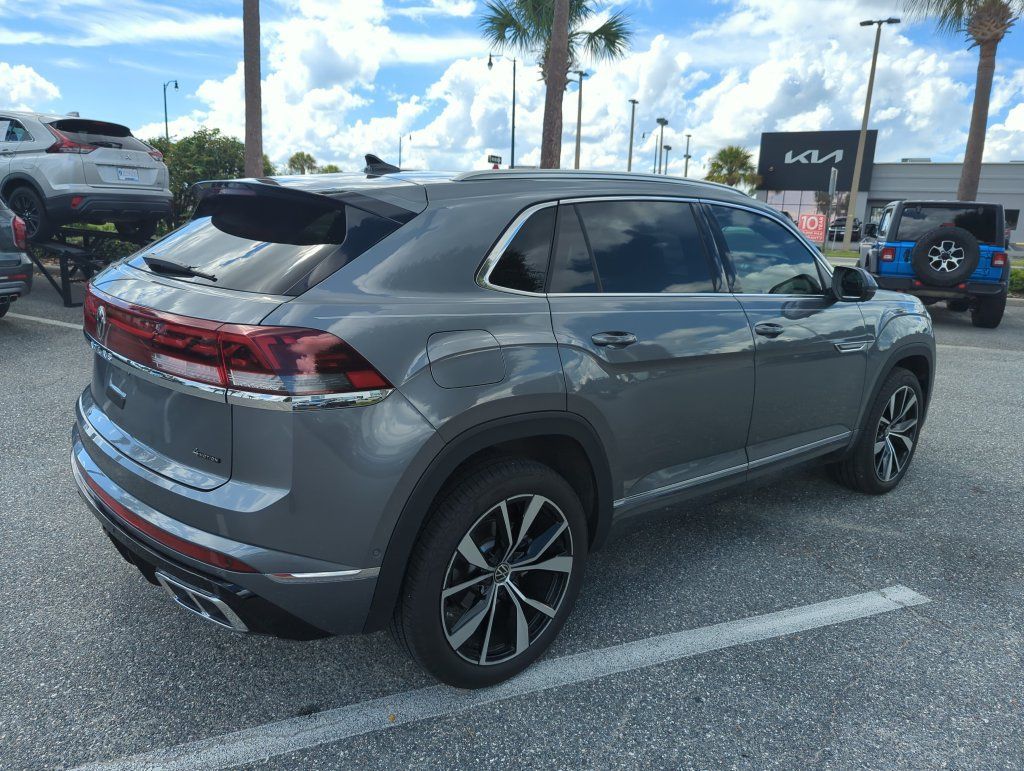 Used 2024 Volkswagen Atlas Cross Sport SEL Premium R-Line AWD/4WD image 6
