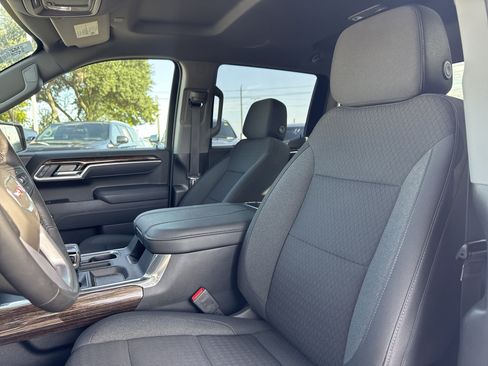 Used 2026 GMC Sierra 1500 Elevation AWD/4WD image 9