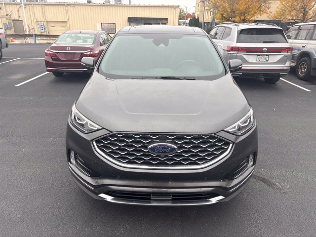 Used 2020 Ford Edge Titanium w/ Equipment Group 301A AWD/4WD image 3