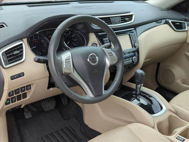 Used 2016 Nissan Rogue SL w/ SL Premium Package FWD image 9