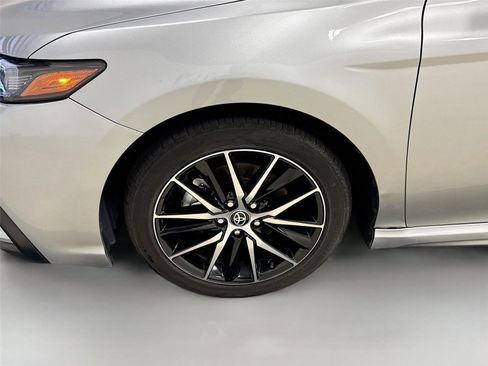 Used 2023 Toyota Camry SE image 27