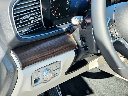 New 2026 Mercedes-Benz GLE 350 4MATIC image 16