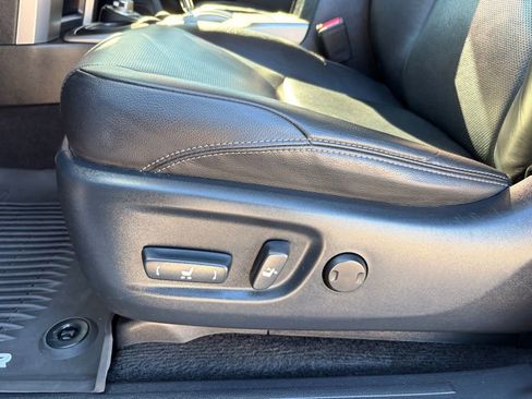 Used 2020 Toyota 4Runner Limited image 28