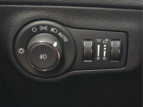 Used 2020 Jeep Compass Latitude image 17