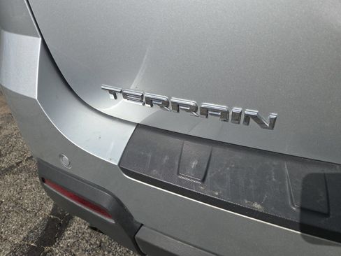 Used 2013 GMC Terrain SLT w/ Safety Package FWD image 10