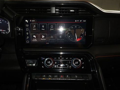 Used 2024 GMC Sierra 2500 AT4 w/ AT4 Premium Plus Package AWD/4WD image 18