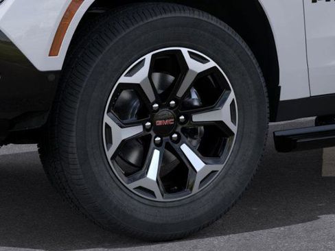 New 2026 GMC Yukon AT4 Ultimate AWD/4WD image 9