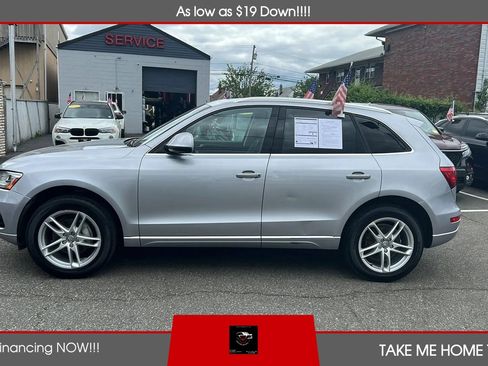 Used 2015 Audi Q5 2.0T Premium Plus w/ Technology Package AWD/4WD image 2