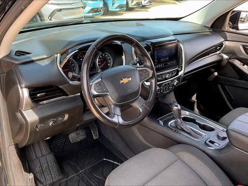 Used 2020 Chevrolet Traverse LT image 17