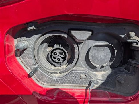 Used 2022 Toyota Prius Prime XLE FWD image 11
