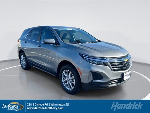 Used 2023 Chevrolet Equinox LT image 1