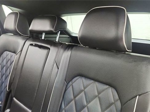 Used 2024 Volkswagen Atlas Cross Sport SEL Premium R-Line image 30