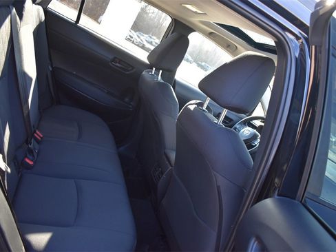 Used 2024 Toyota Corolla Cross LE w/ Moonroof Package image 16