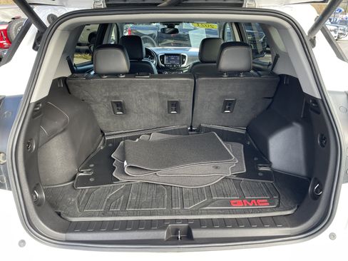 Used 2021 GMC Terrain SLT image 13