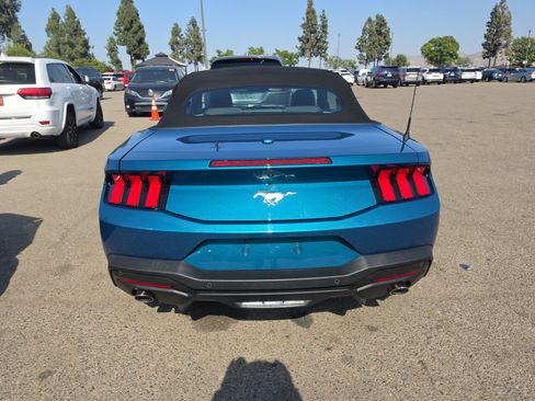 Used 2026 Ford Mustang Convertible RWD image 6
