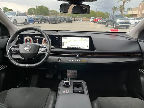 Used 2024 Nissan Ariya FWD image 13