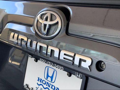 Used 2019 Toyota 4Runner SR5 Premium image 32