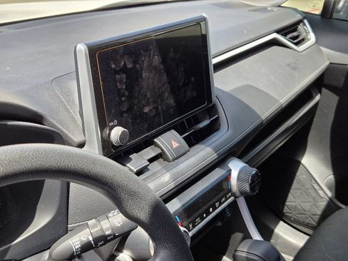 Used 2023 Toyota RAV4 XLE w/ Convenience Package FWD image 9