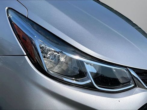 Used 2018 Chevrolet Cruze LS FWD image 28