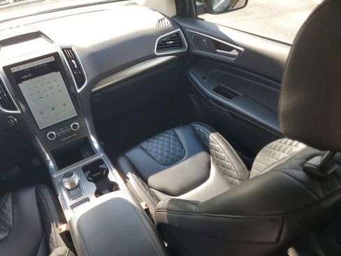 Used 2024 Ford Edge Titanium AWD/4WD image 16