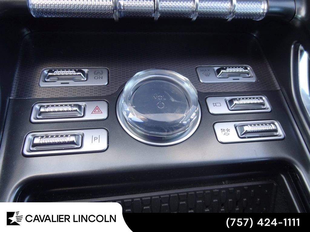 Used 2026 Lincoln Nautilus Premier AWD/4WD image 30