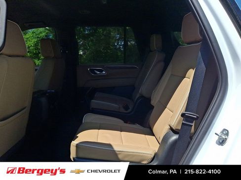 Used 2023 Chevrolet Tahoe Premier AWD/4WD image 12