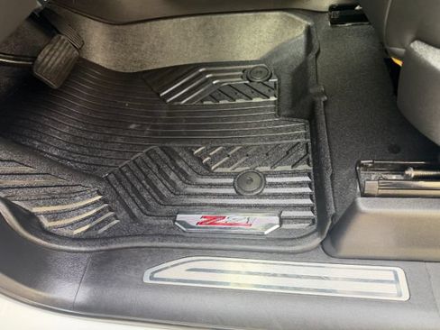 Used 2020 Chevrolet Silverado 1500 LT Trail Boss AWD/4WD image 23