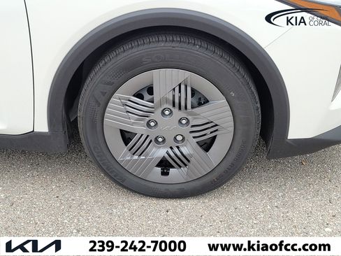 New 2026 Kia K4 LX image 7