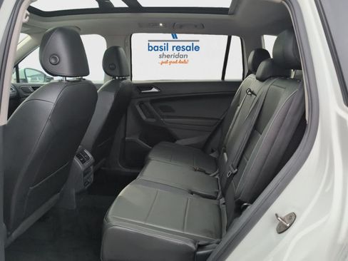 Used 2018 Volkswagen Tiguan SE AWD/4WD image 25