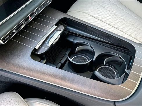 New 2026 Mercedes-Benz E 350 4MATIC Sedan image 11