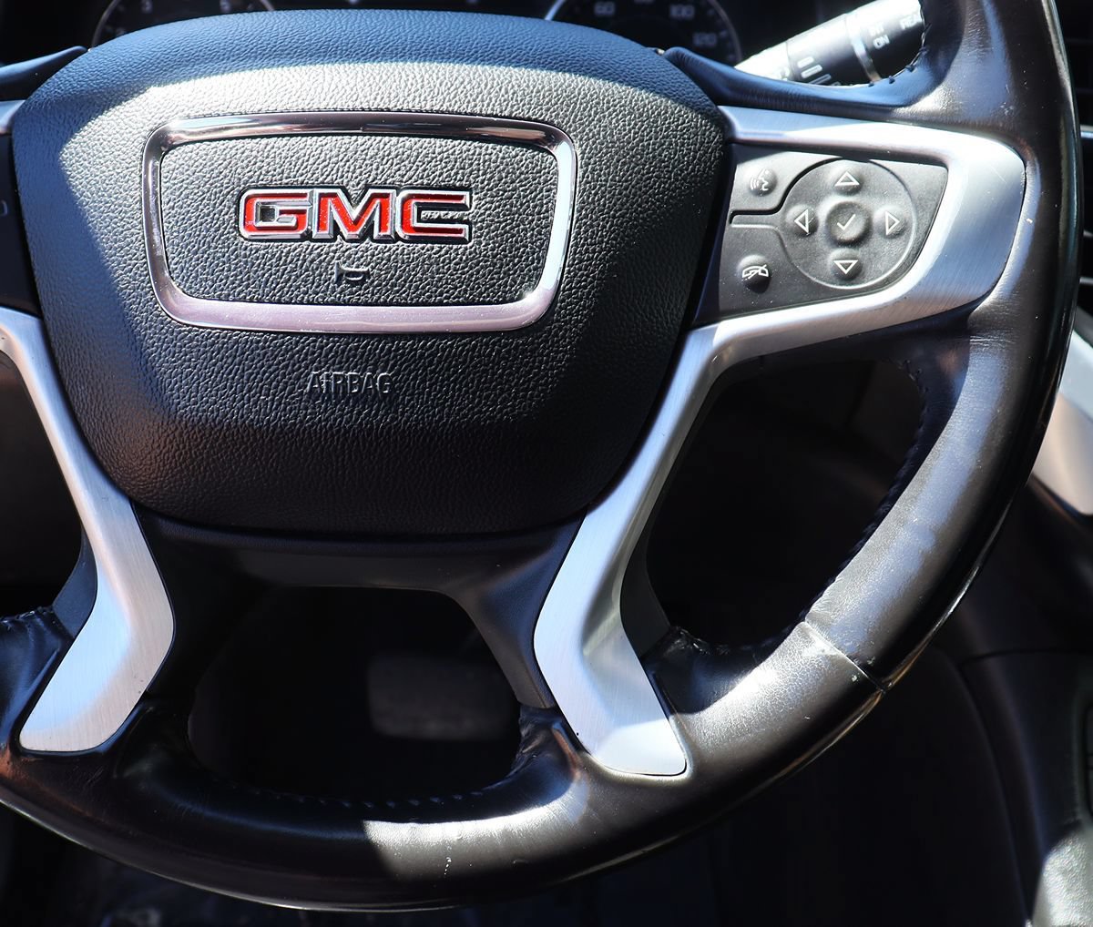 Used 2018 GMC Acadia SLE w/ Driver Alert Package I FWD image 57