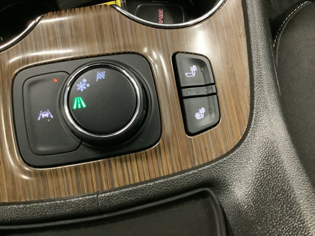 Used 2023 GMC Acadia SLE w/ Driver Convenience Package FWD image 12
