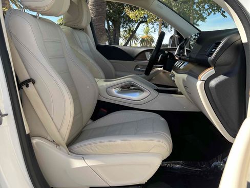 Used 2021 Mercedes-Benz GLS 580 4MATIC image 66