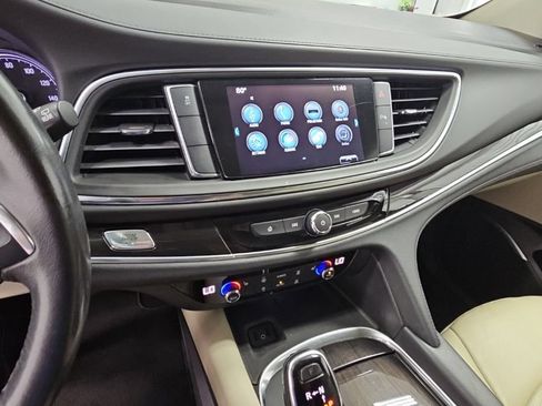 Used 2019 Buick Enclave Essence FWD image 13