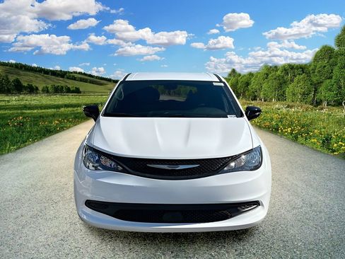 New 2026 Chrysler Voyager LX FWD image 2