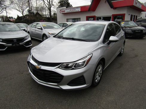 Used 2019 Chevrolet Cruze LS image 1