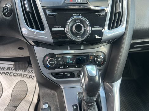 Used 2014 Ford Focus Titanium FWD image 14