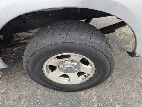 Used 2003 Ford F150 XL image 5