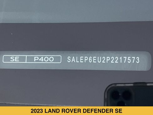 Used 2023 Land Rover Defender 90 SE AWD/4WD image 18
