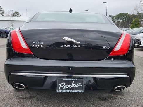 Used 2017 Jaguar XJ L Supercharged image 4