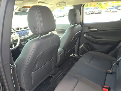 Used 2023 Buick Encore GX Select w/ Sport Touring Package image 9